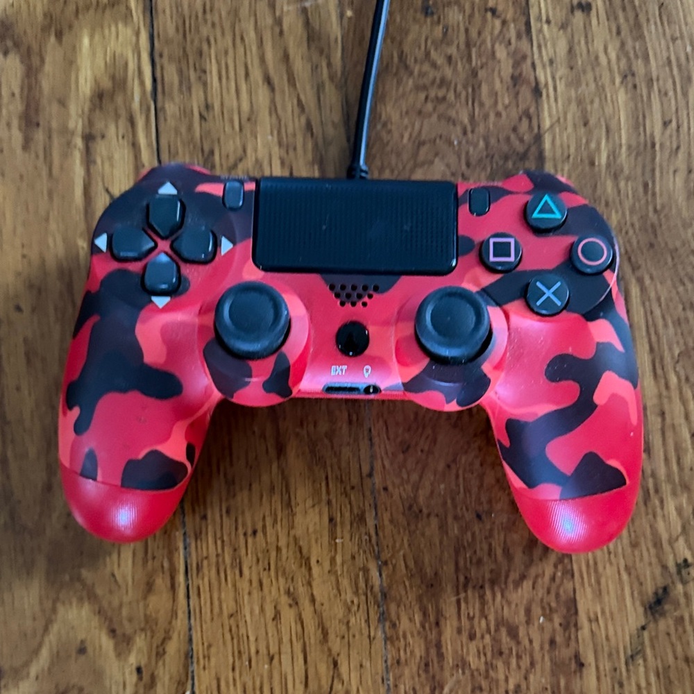 Red Camo Wireless Game Controller - PlayStation Style
